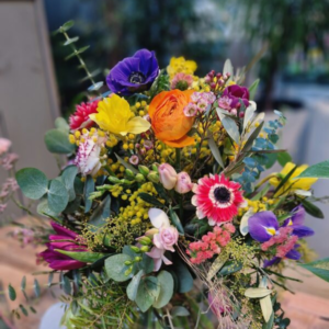 Frühlingsstrauß inkl. passender Vase