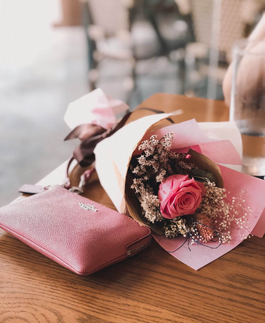 Einfacher pinker Blumenstrauß